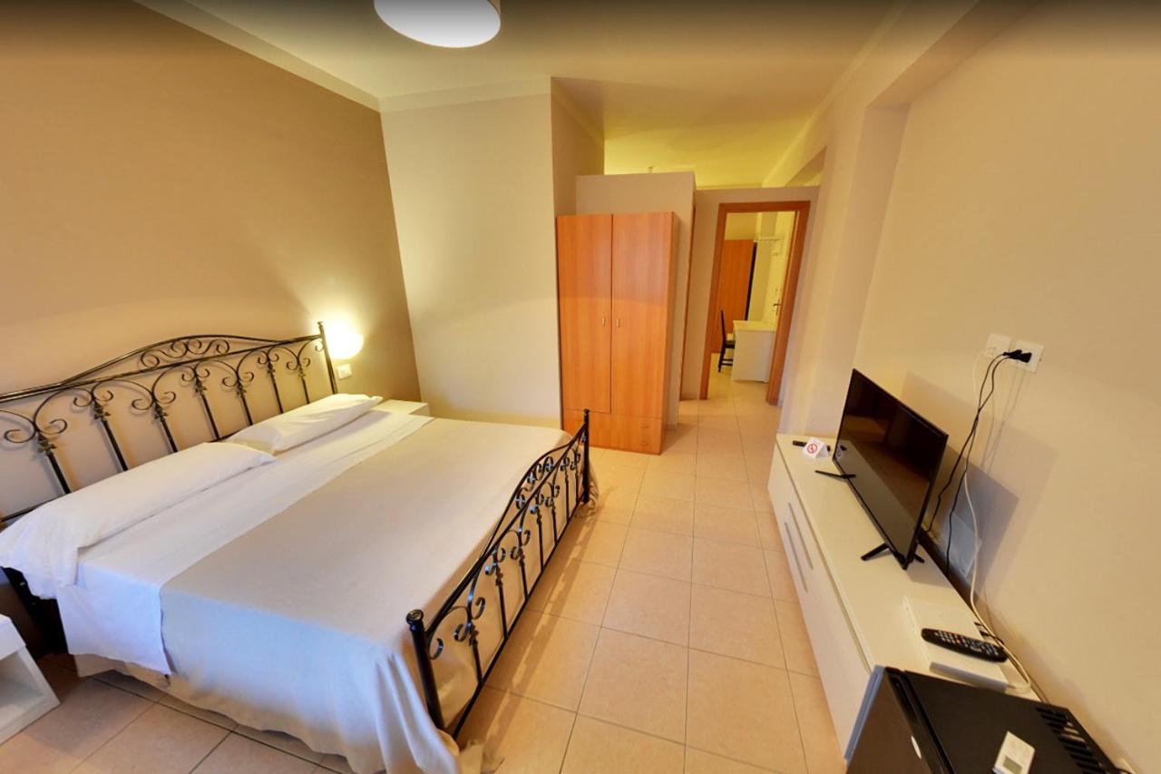 Vale-Mare-Tropea Hotel ภายนอก รูปภาพ