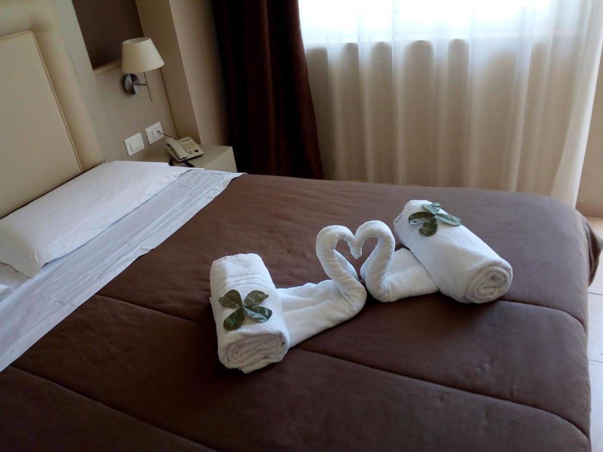 Vale-Mare-Tropea Hotel ภายนอก รูปภาพ